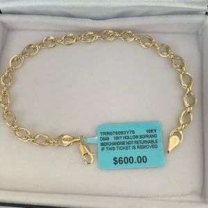 Gold bracelet NWT